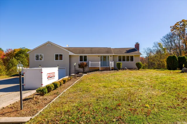 $559,900 | 827 Thompson Road, Thompson, CT 06277