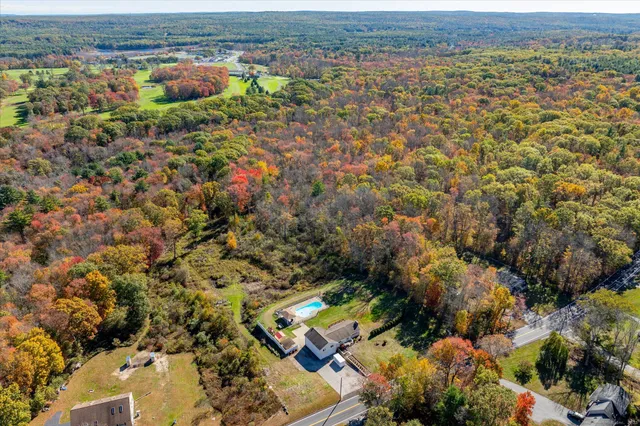 $559,900 | 827 Thompson Road, Thompson, CT 06277