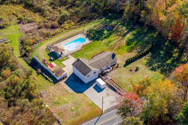 $559,900 | 827 Thompson Road, Thompson, CT 06277