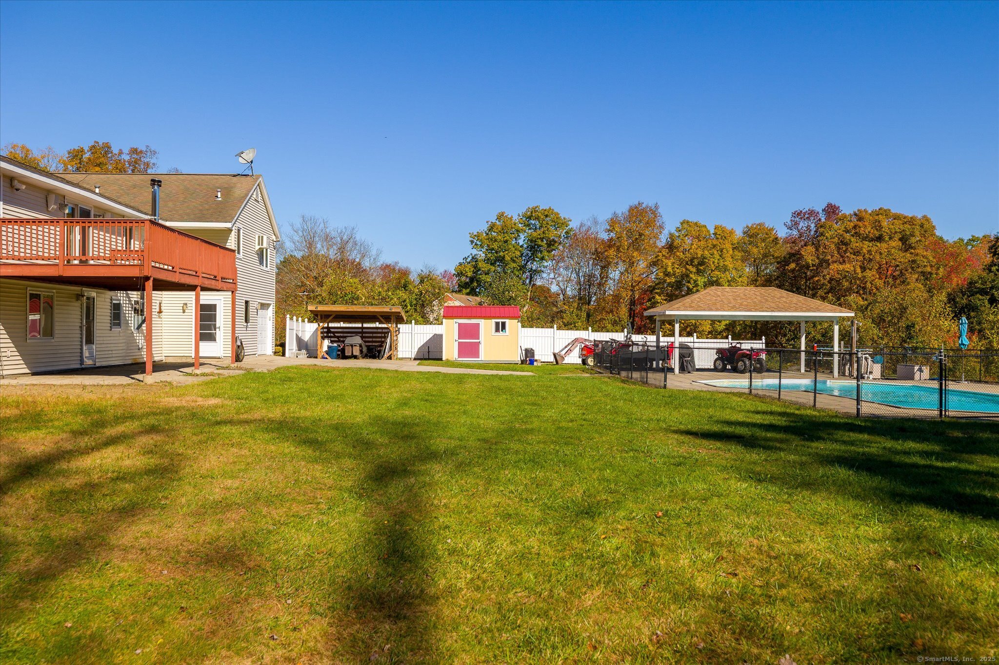 827 Thompson Road Thompson, CT 06277 - Photo 7 of 39