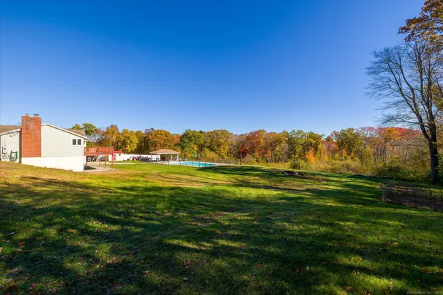 $559,900 | 827 Thompson Road, Thompson, CT 06277