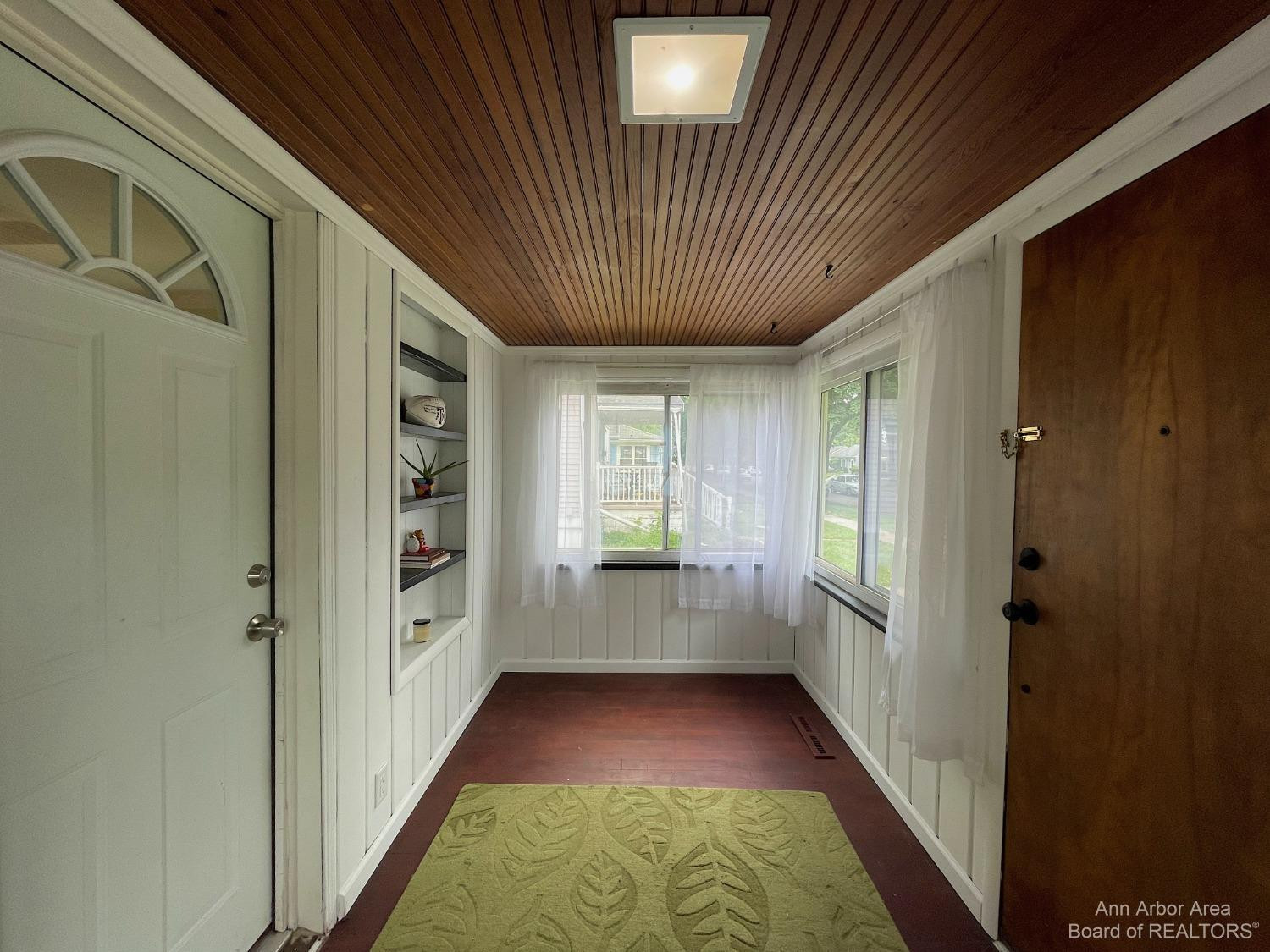 550 Stratford Road Ferndale, MI 48220 - Photo 4 of 14 Photo 4