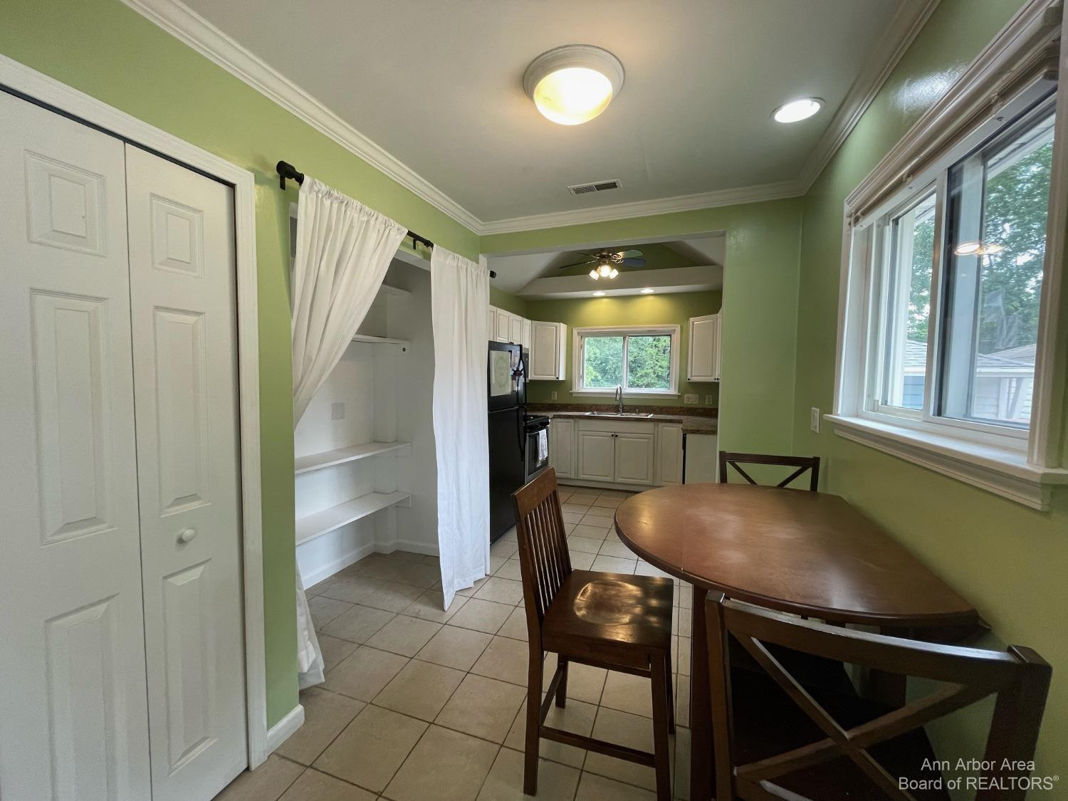 550 Stratford Road Ferndale, MI 48220 - Photo 7 of 14 Photo 7