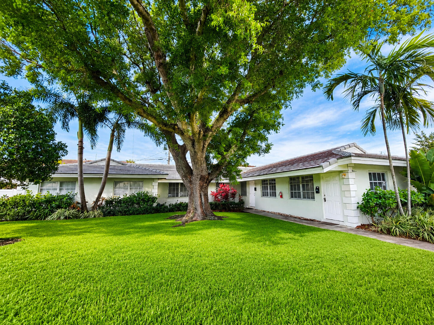 2120 Northeast 41st Street, Unit A Lighthouse Point, FL 33064 - Photo 1 of 13 file_0000000046b0720c968b34a9de06432d