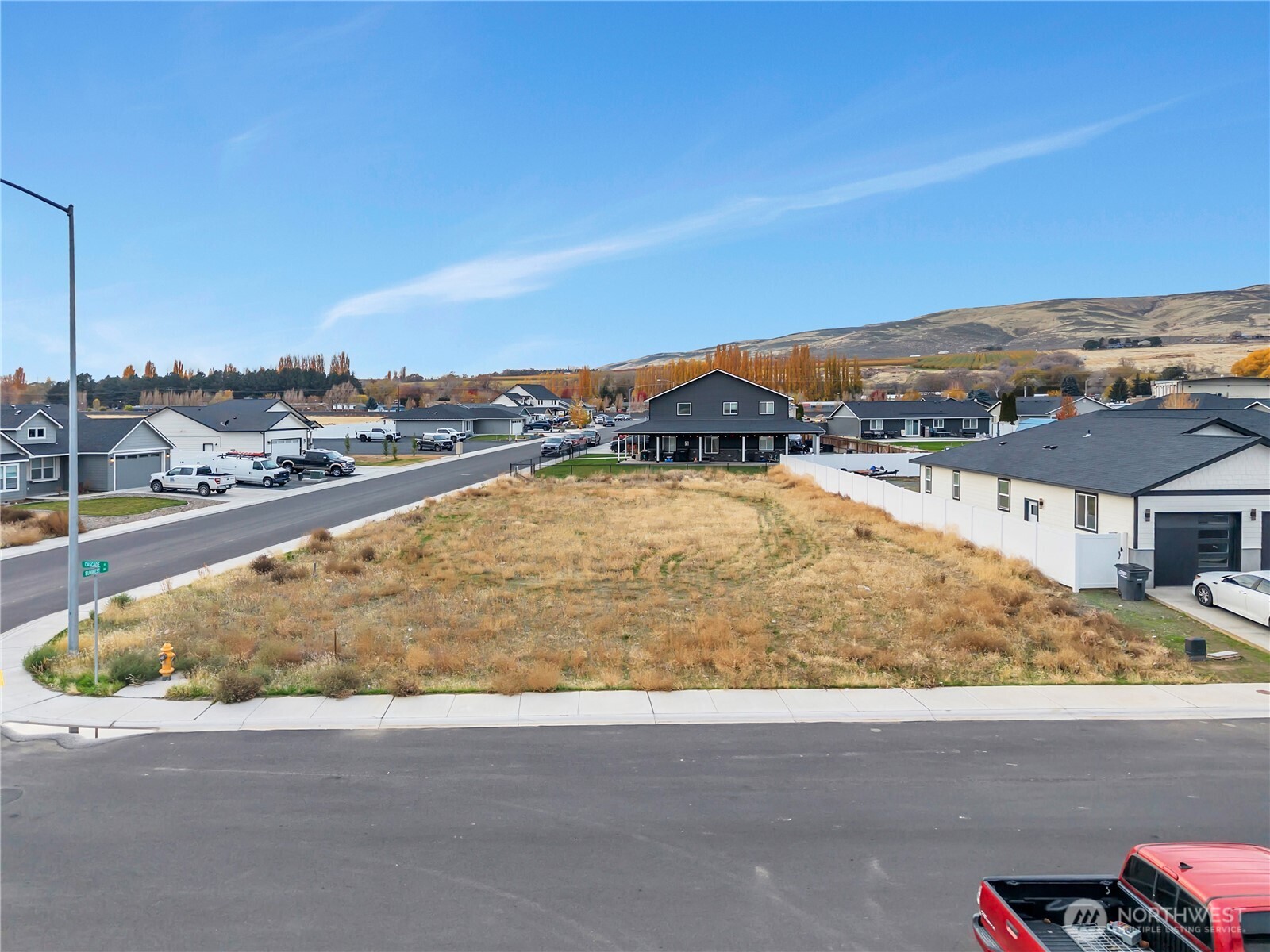 2399 Cascade Street Ephrata, WA 98823 - Photo 3 of 6 a view of a swimming pool with an ocean view