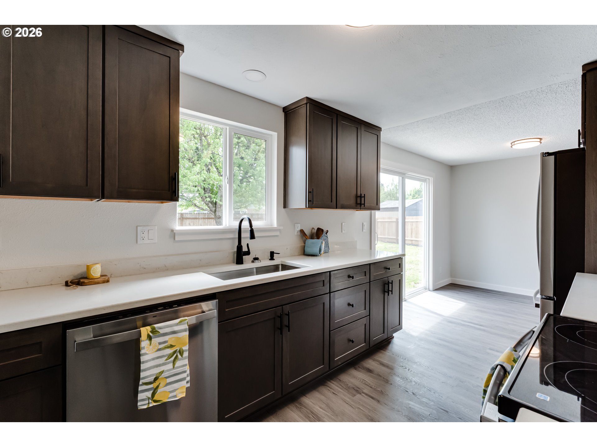 236-238 South 35th Street Springfield, OR 97478 - Photo 5 of 21 Kitchen