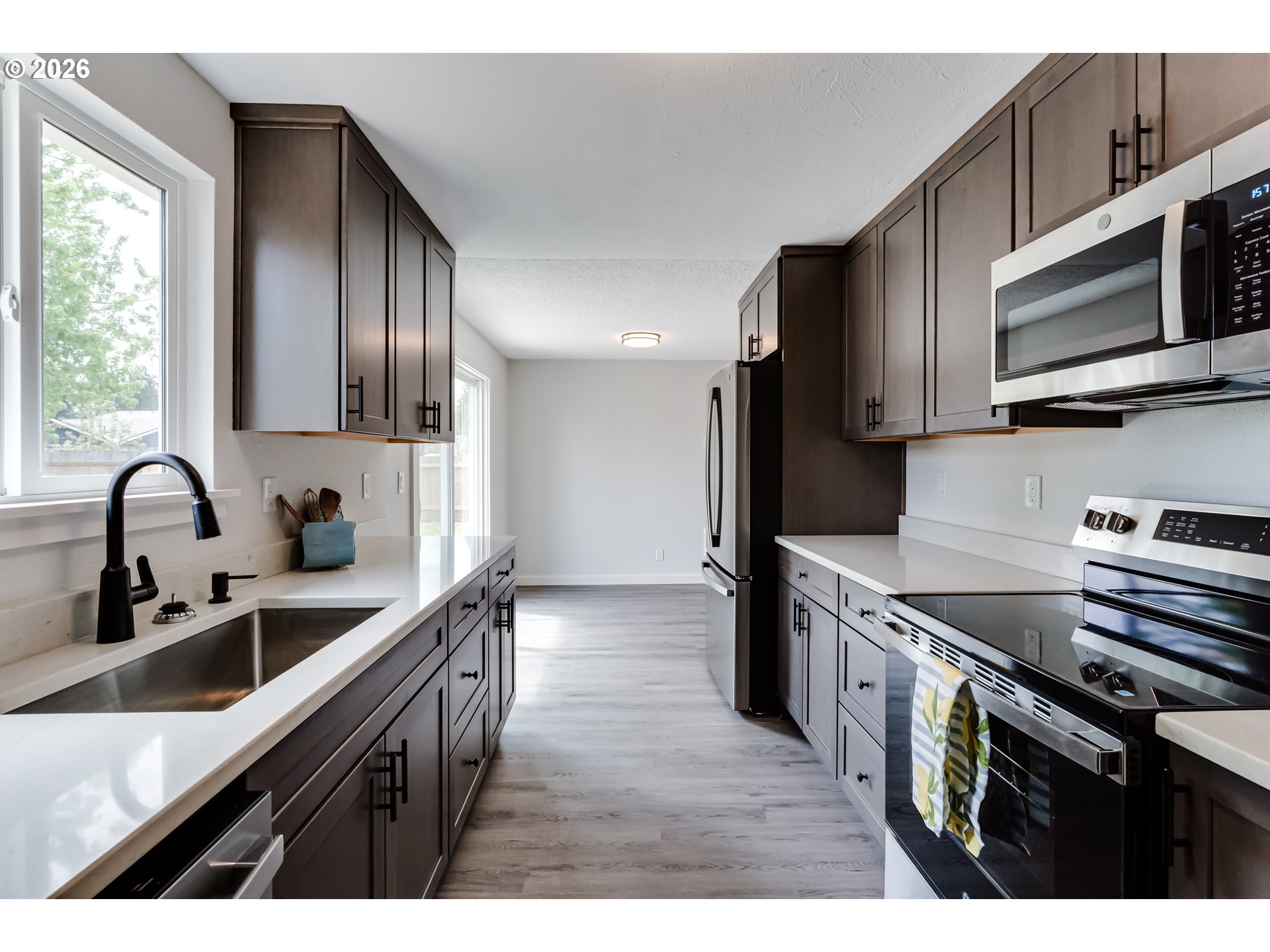 236-238 South 35th Street Springfield, OR 97478 - Photo 6 of 21 Kitchen