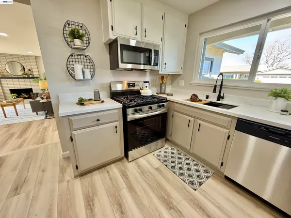 $1,149,000 | 7036 Allegheny Drive, Dublin, CA 94568