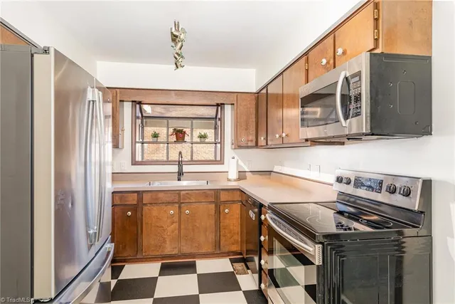 $335,000 | 3515 Cherry Hill Drive, Greensboro, NC 27410