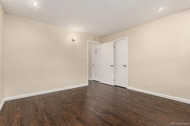 $1,950 | 2301 East Fremont Avenue, Unit W08, Centennial, CO 80122