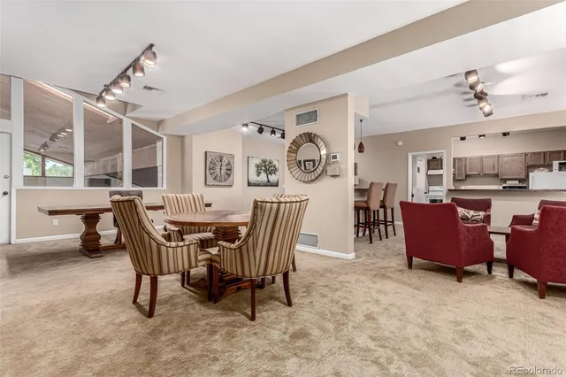 $1,950 | 2301 East Fremont Avenue, Unit W08, Centennial, CO 80122