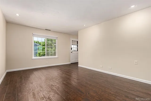 $1,950 | 2301 East Fremont Avenue, Unit W08, Centennial, CO 80122