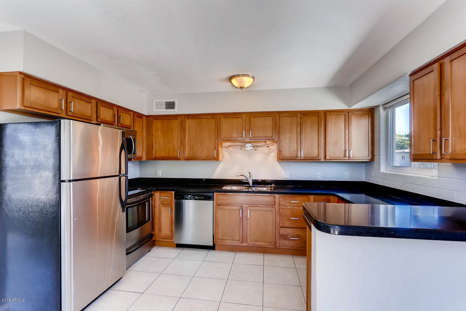 4111 East Camelback Road, Unit 28 Phoenix, AZ 85018 - Photo 2 of 14 4111 E Camelback Rd 28 Phoenix-large-004