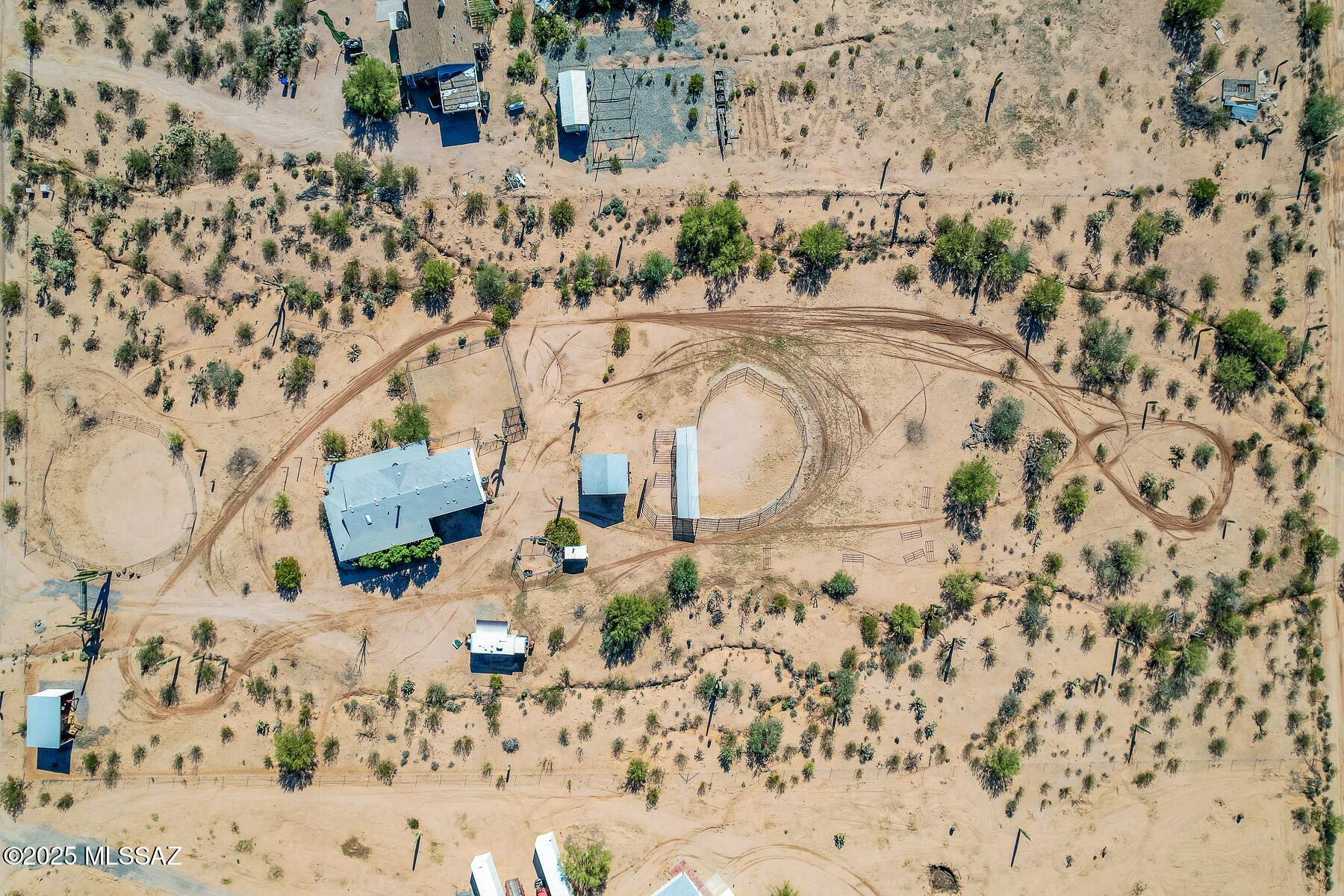 12550 West Mile Wide Road Tucson, AZ 85743 - Photo 4 of 45 Gallery Image 4