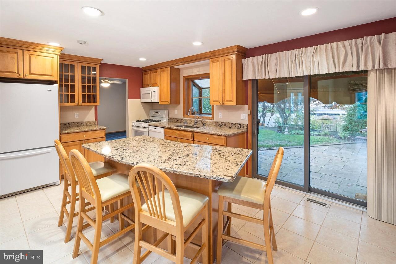 18 Katie Way Hamilton, NJ 08690 - Photo 13 of 29