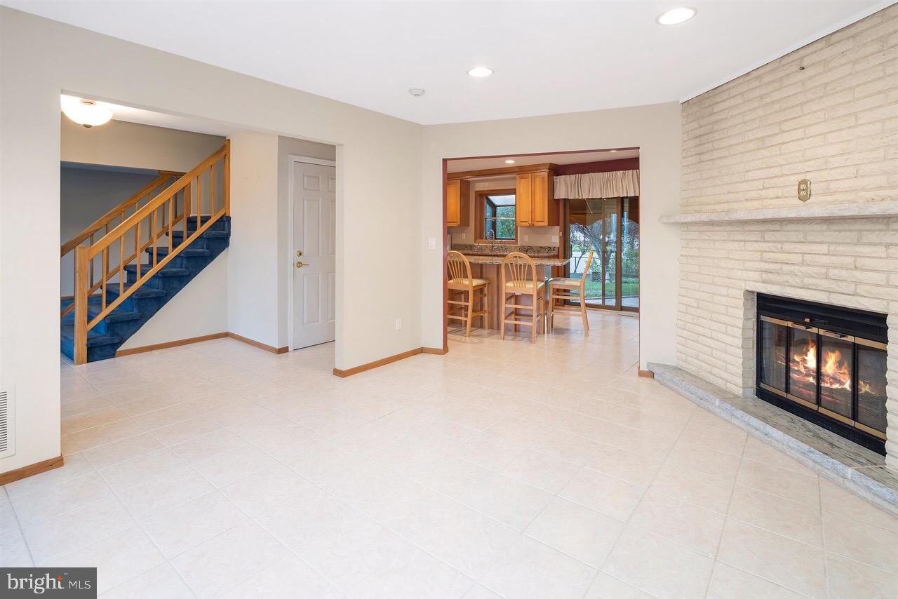 18 Katie Way Hamilton, NJ 08690 - Photo 8 of 29