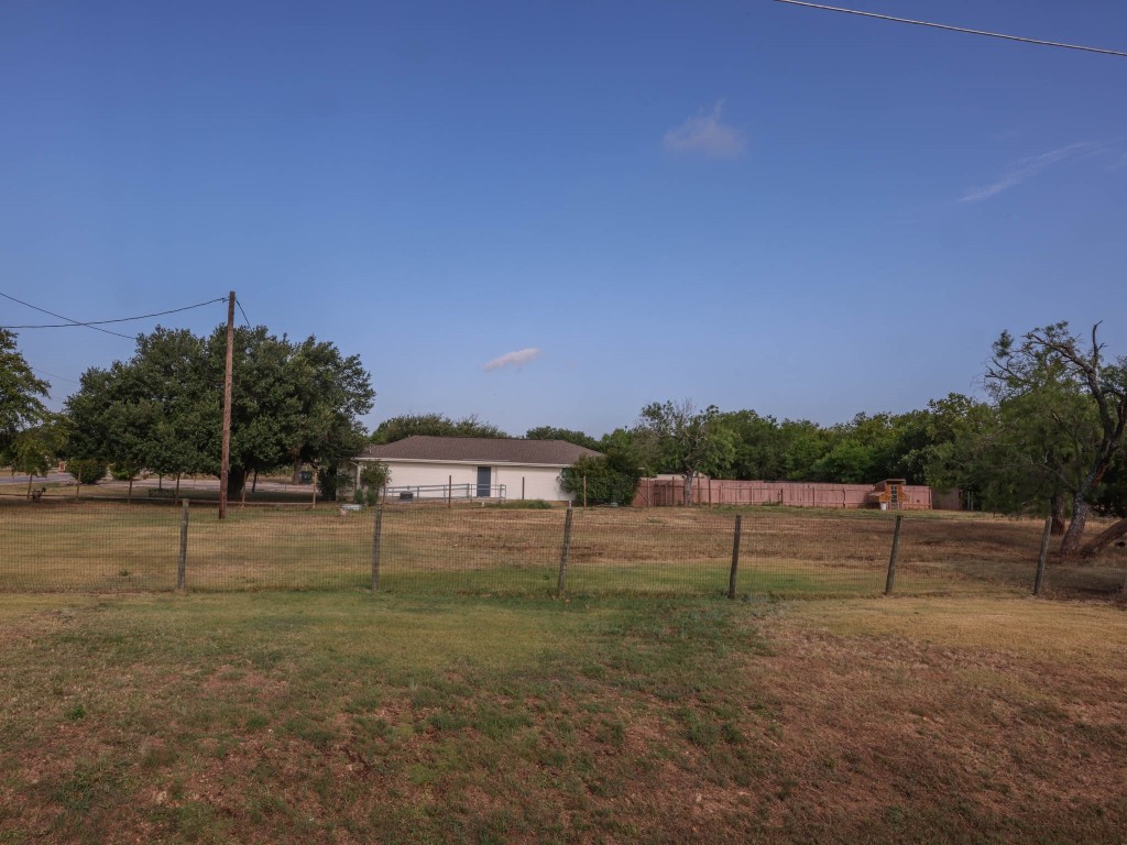 100 Hy Road Buda, TX 78610 - Photo 15 of 31