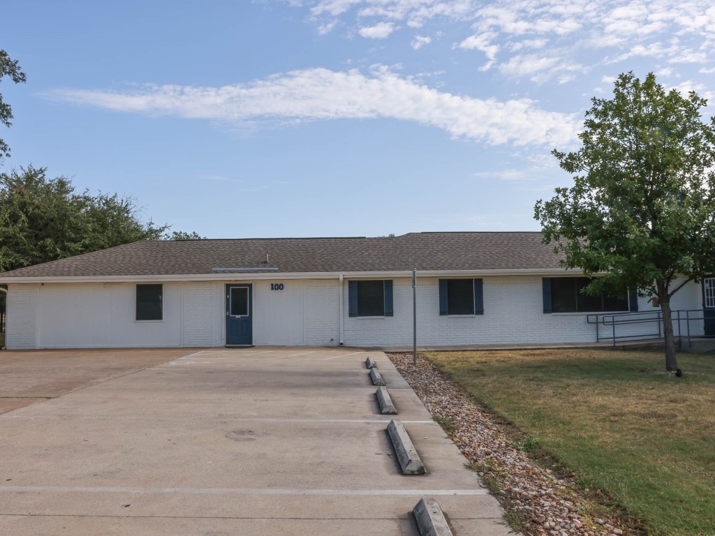 100 Hy Road Buda, TX 78610 - Photo 7 of 31