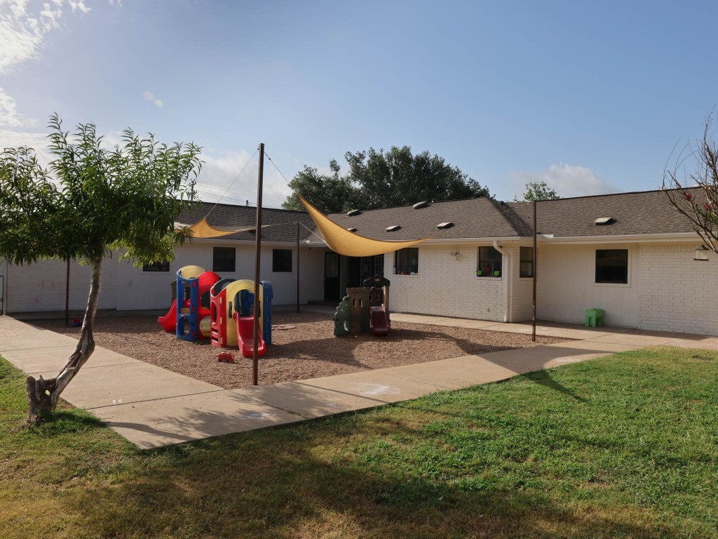 100 Hy Road Buda, TX 78610 - Photo 10 of 31