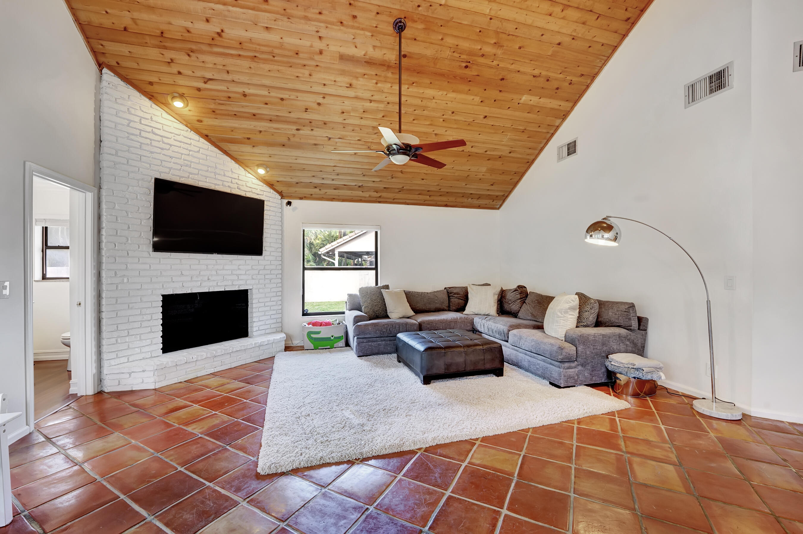 4285 St Charles Way Boca Raton, FL 33434 - Photo 25 of 37 DSC01170