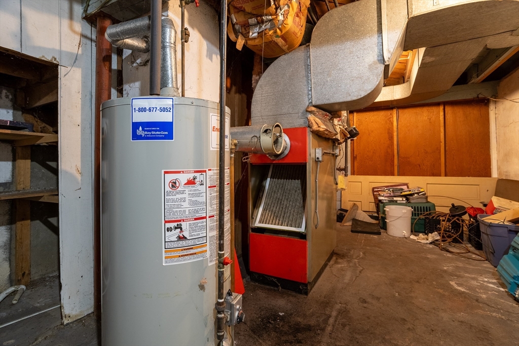 179 Carver Street Springfield, MA 01108 - Photo 32 of 34