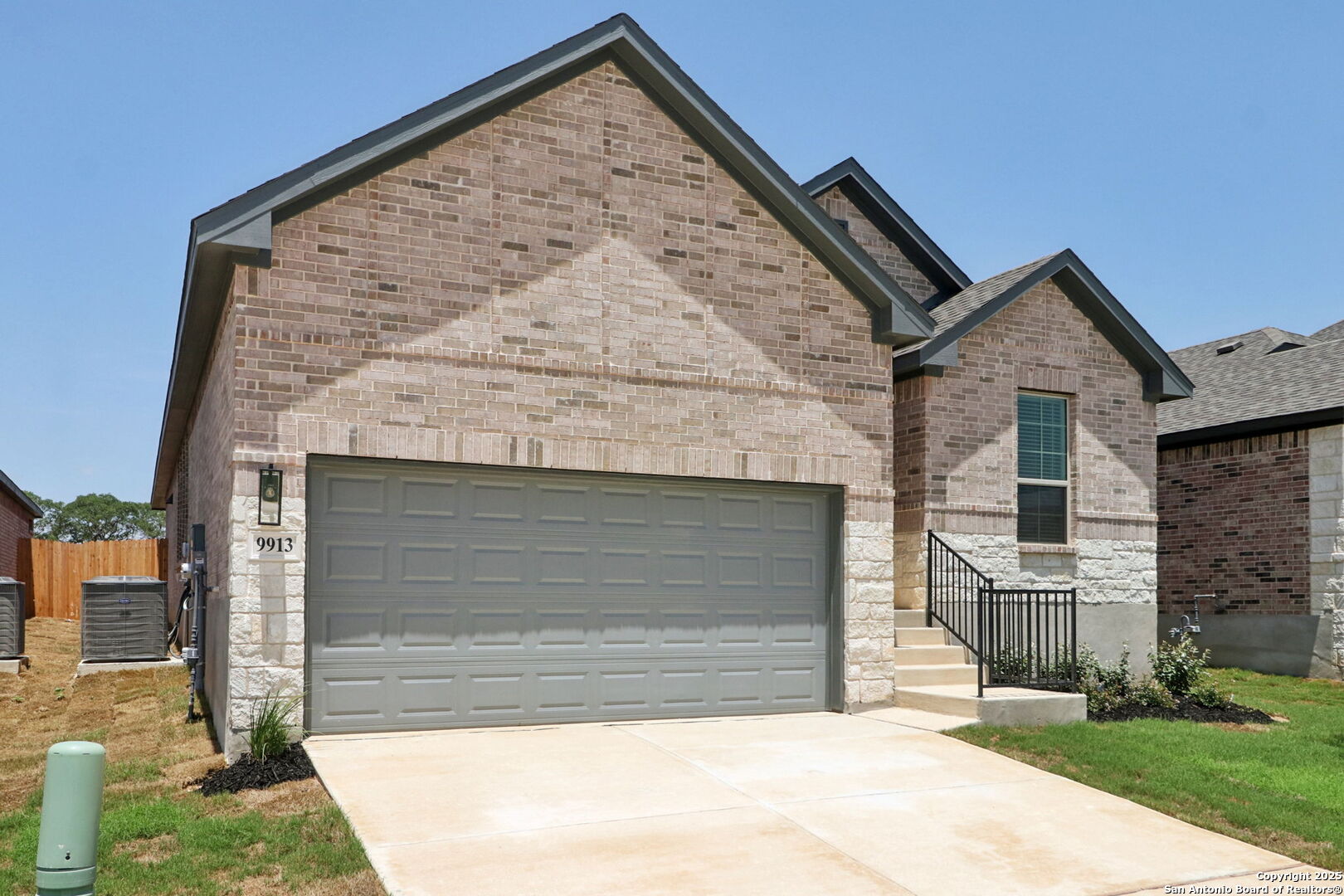 9913 Paladin Ridge San Antonio, TX 78254 - Photo 4 of 34