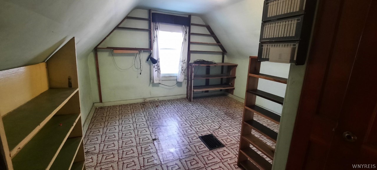 3050 Lockport Road Niagara, NY 14305 - Photo 8 of 10