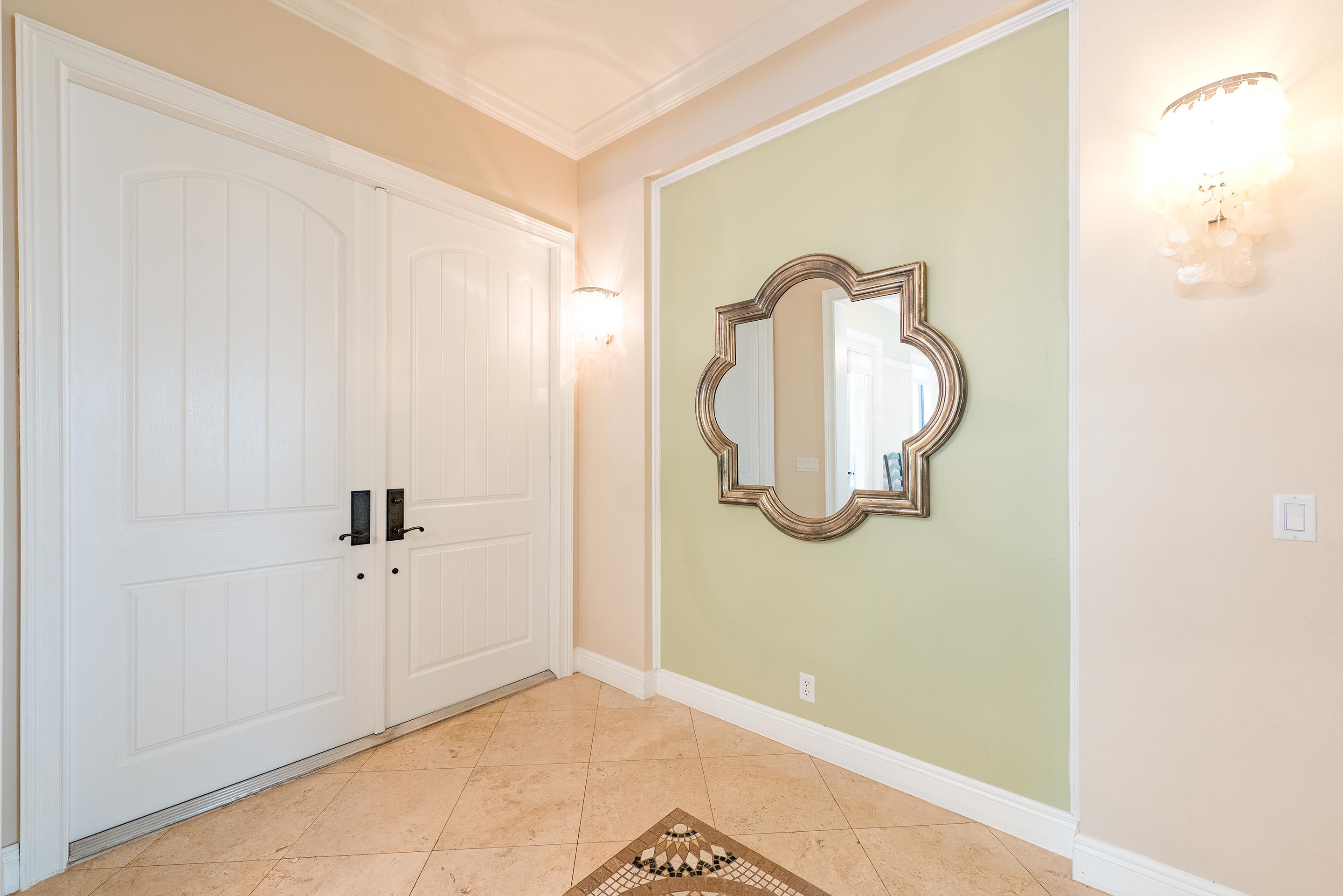 568 Northwest Browning Way Boca Raton, FL 33432 - Photo 4 of 51 Entryway