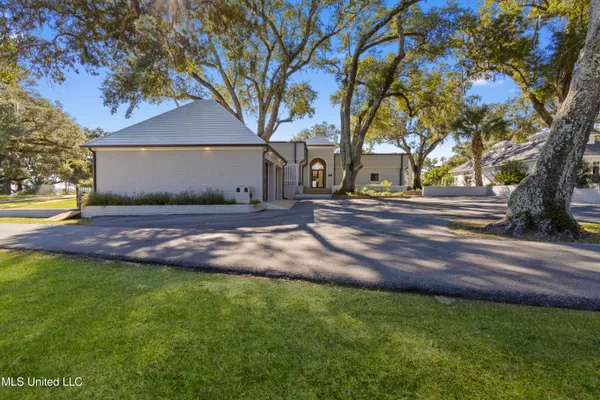 $2,850,000 | 308 Italian Isle Road, Gautier, MS 39553