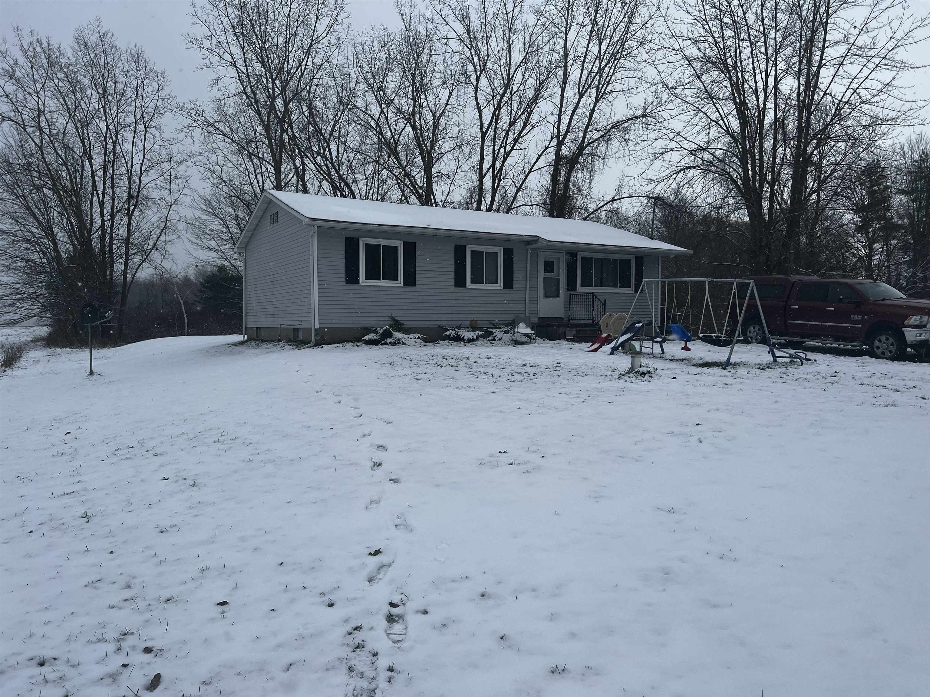 1129 Flajole Road Midland, MI 48642 - Photo 2 of 19 Gallery Image 2