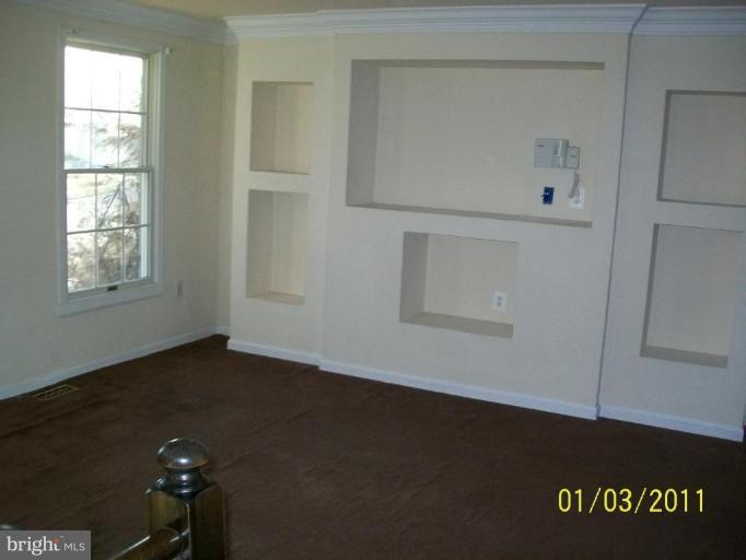 3010 Buck Lodge Road Adelphi, MD 20783 - Photo 5 of 6 Living Room