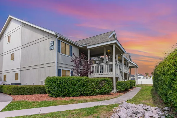 $147,500 | 1860 Auburn Lane, Unit 19E, Surfside Beach, SC 29575
