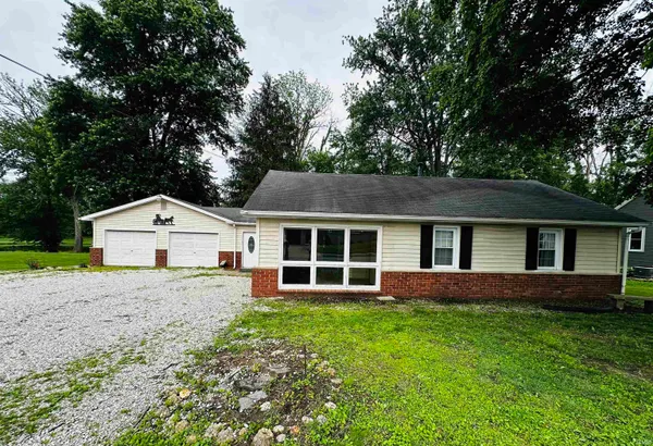 $194,000 | 10 Daviess Drive, Washington, IN 47501