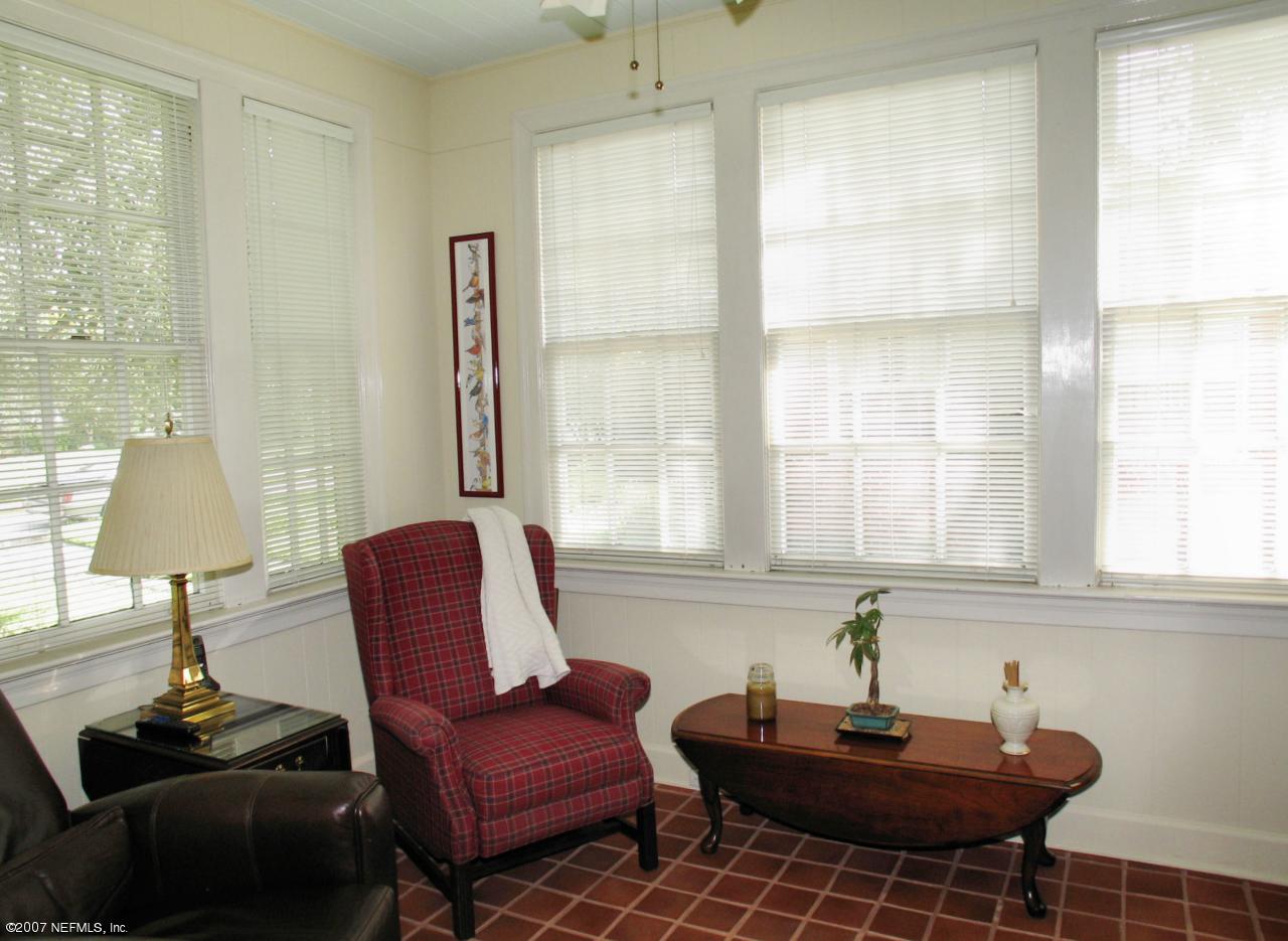 1604 Berwick Road Jacksonville, FL 32207 - Photo 11 of 13 a living room with furniture and a window