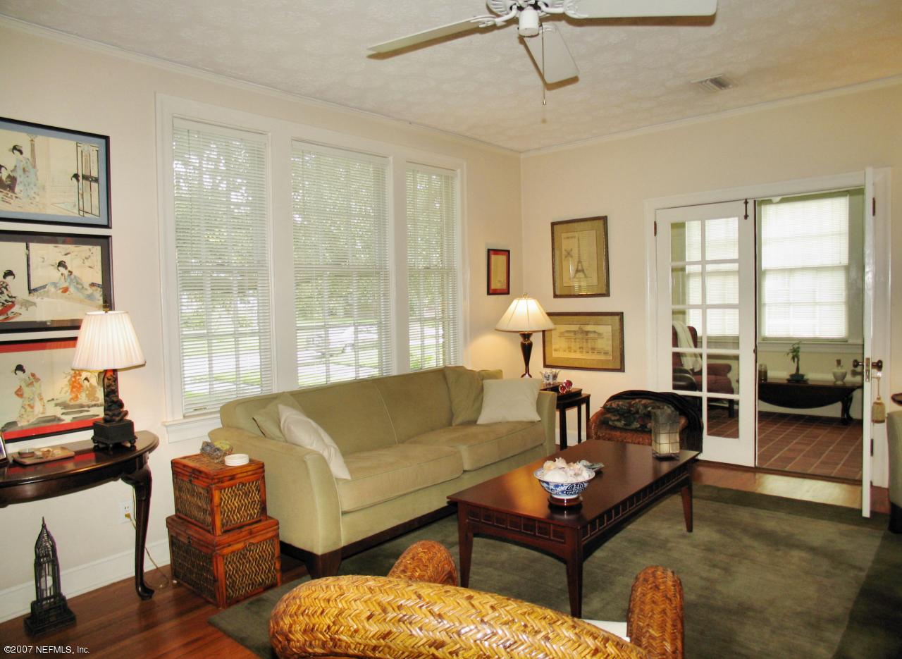 1604 Berwick Road Jacksonville, FL 32207 - Photo 3 of 13 a living room with furniture and a large window