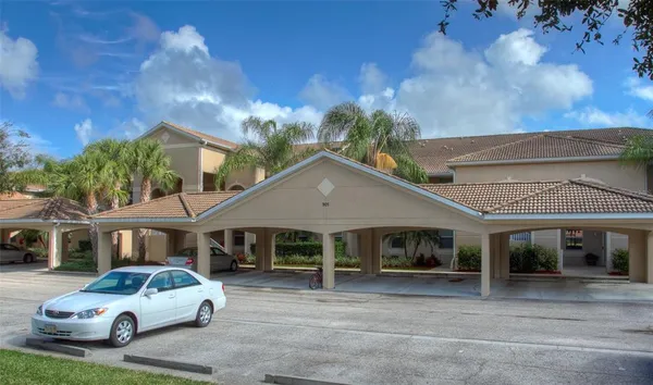 $4,000 | 905 Fairwaycove Lane, Unit 205, Bradenton, FL 34212