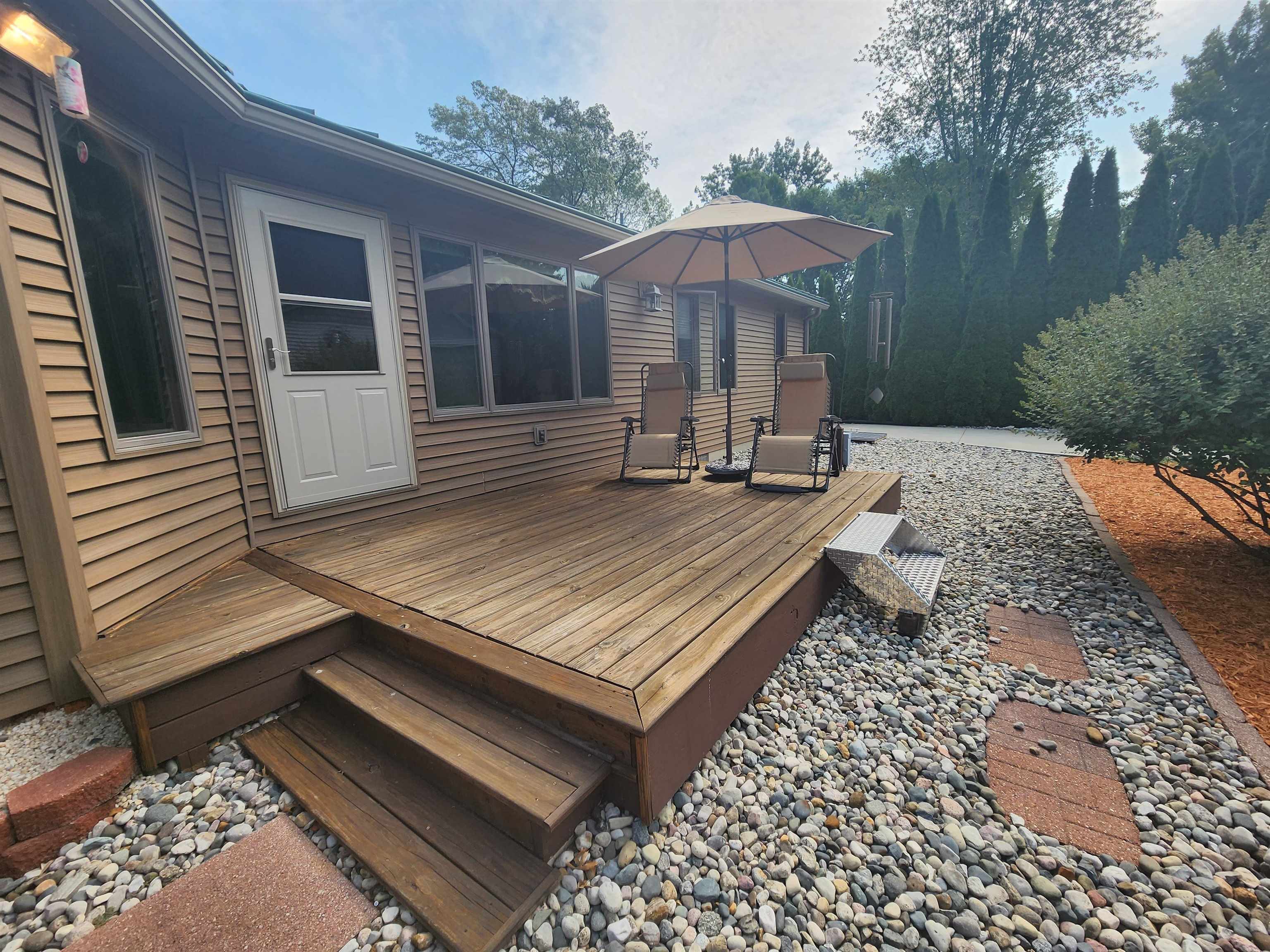 908 Shady Shore Road Bay City, MI 48706 - Photo 8 of 36 Gallery Image 8