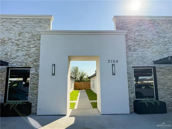 $1,195 | 2104 Cassandra Street, Unit 3, Mission, TX 78572
