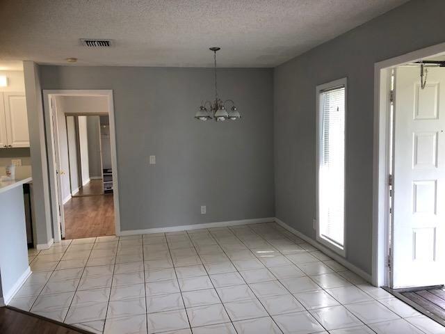 14 Crossings Circle, Unit G Boynton Beach, FL 33435 - Photo 2 of 13 Dining Room-o
