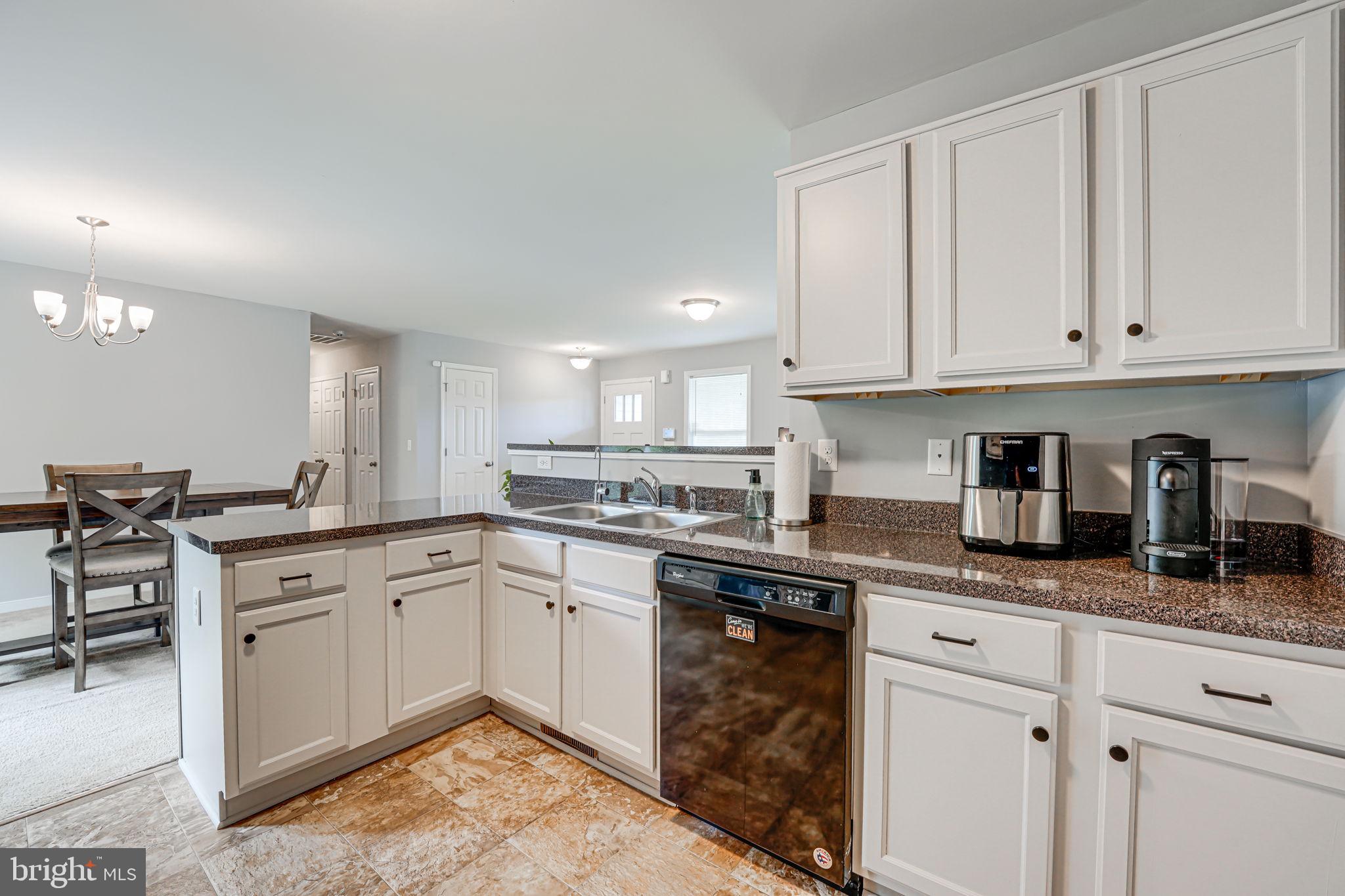 15196 Countyline Church Road Ruther Glen, VA 22546 - Photo 8 of 41 kitchen