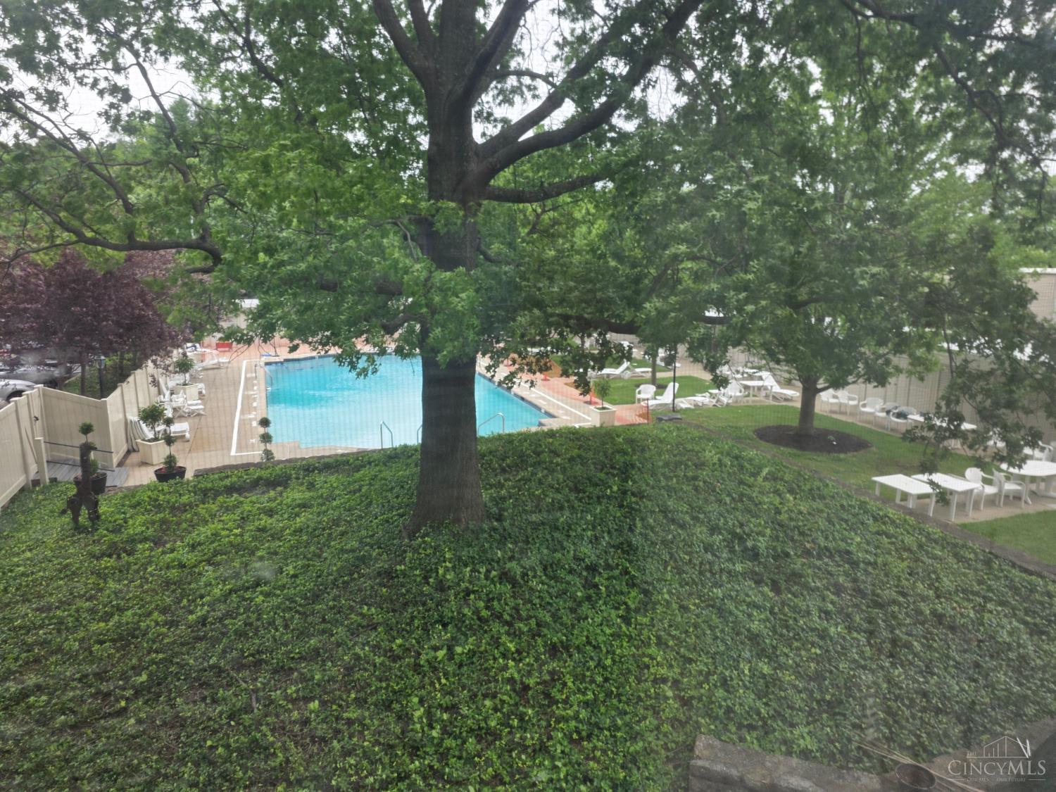 2444 Madison Road, Unit 210B Cincinnati, OH 45208 - Photo 35 of 39
