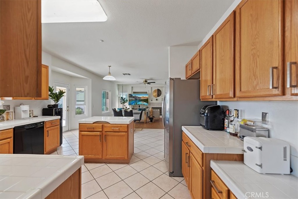 4903 Edmonton Street Fontana, CA 92336 - Photo 21 of 69