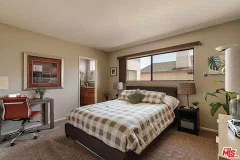 $629,000 | 15023 Sherman Way, Unit E, Van Nuys, CA 91405