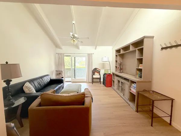 $3,300 | 29 Dearborn Place, Unit 10, Goleta, CA 93117