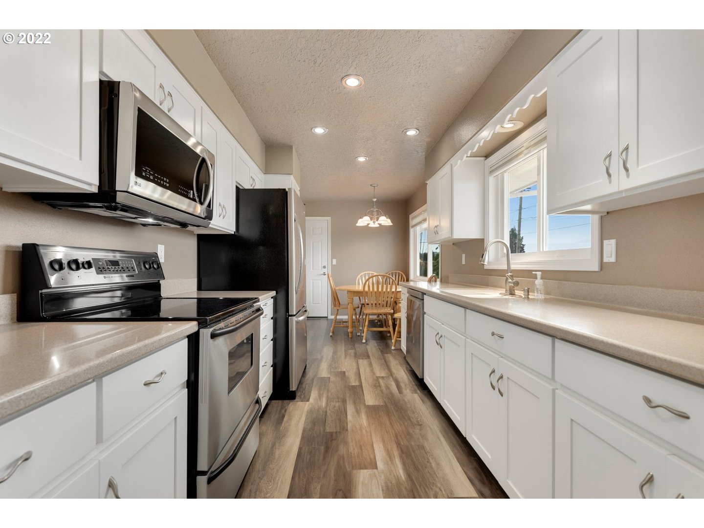 39088 Northwest Verboort Road Forest Grove, OR 97116 - Photo 3 of 32 Gallery Image 3
