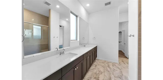 $467,500 | 608 Cypress Bay Lane, Pinehurst, TX 77362