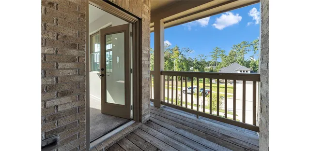 $467,500 | 608 Cypress Bay Lane, Pinehurst, TX 77362