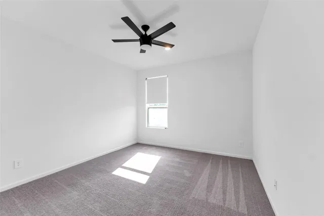 $467,500 | 608 Cypress Bay Lane, Pinehurst, TX 77362