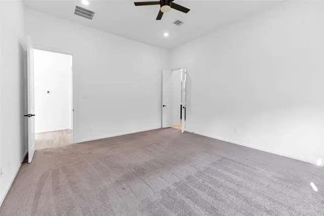 $467,500 | 608 Cypress Bay Lane, Pinehurst, TX 77362