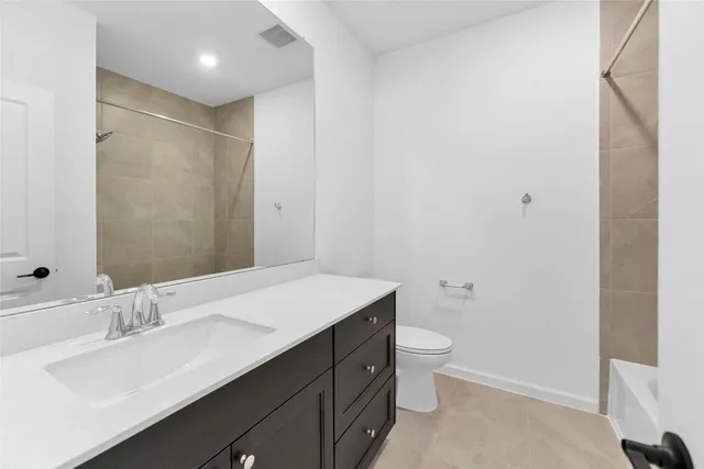 $467,500 | 608 Cypress Bay Lane, Pinehurst, TX 77362